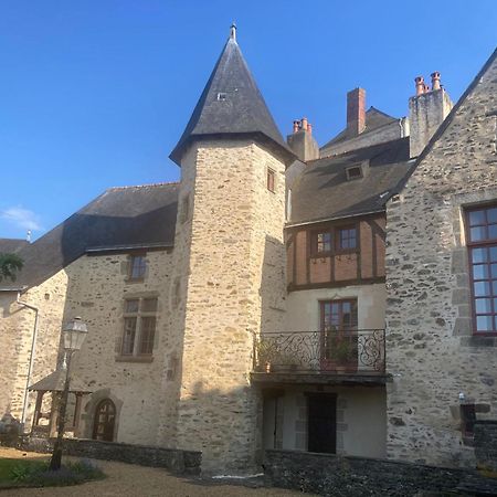 Le Logis Du Vassal Bed & Breakfast ลาวาล ภายนอก รูปภาพ